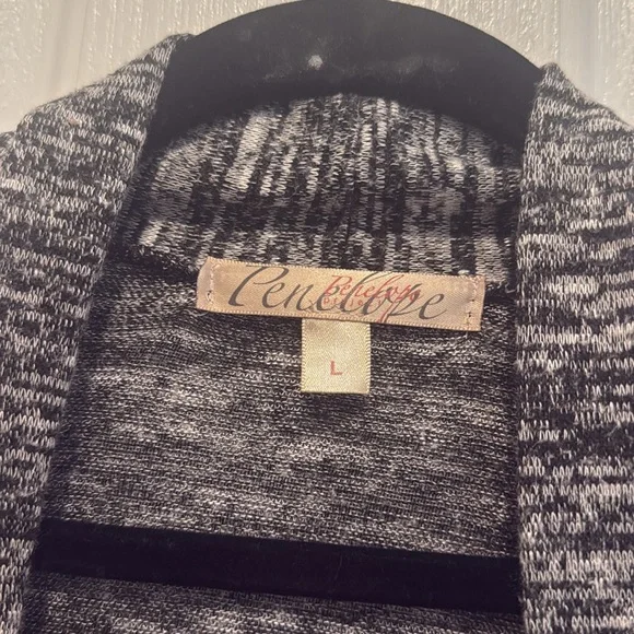 Gray cardigan - Picture 3 of 4